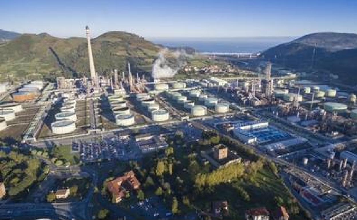 Petronor convierte marzo en un mes récord para la exportación vasca