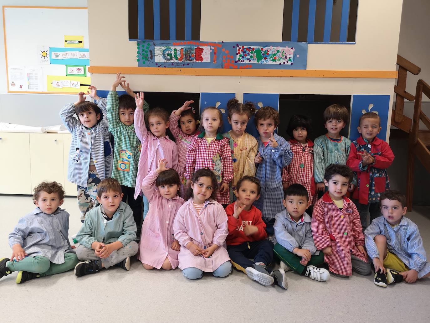 Los niños de la clase de 3 años.