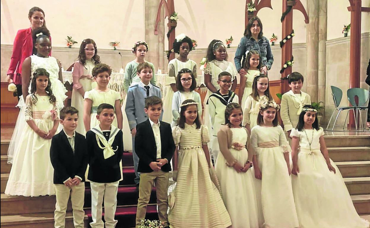 Amasa-Villabona: Primera comunión de 20 niños