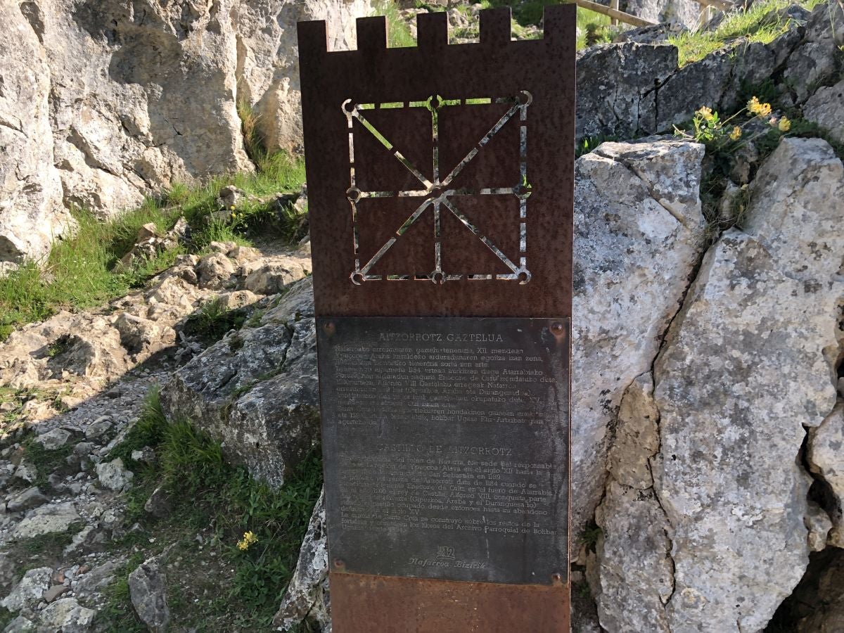 Fotos: Aitzorrotz, una cima con mucha historia