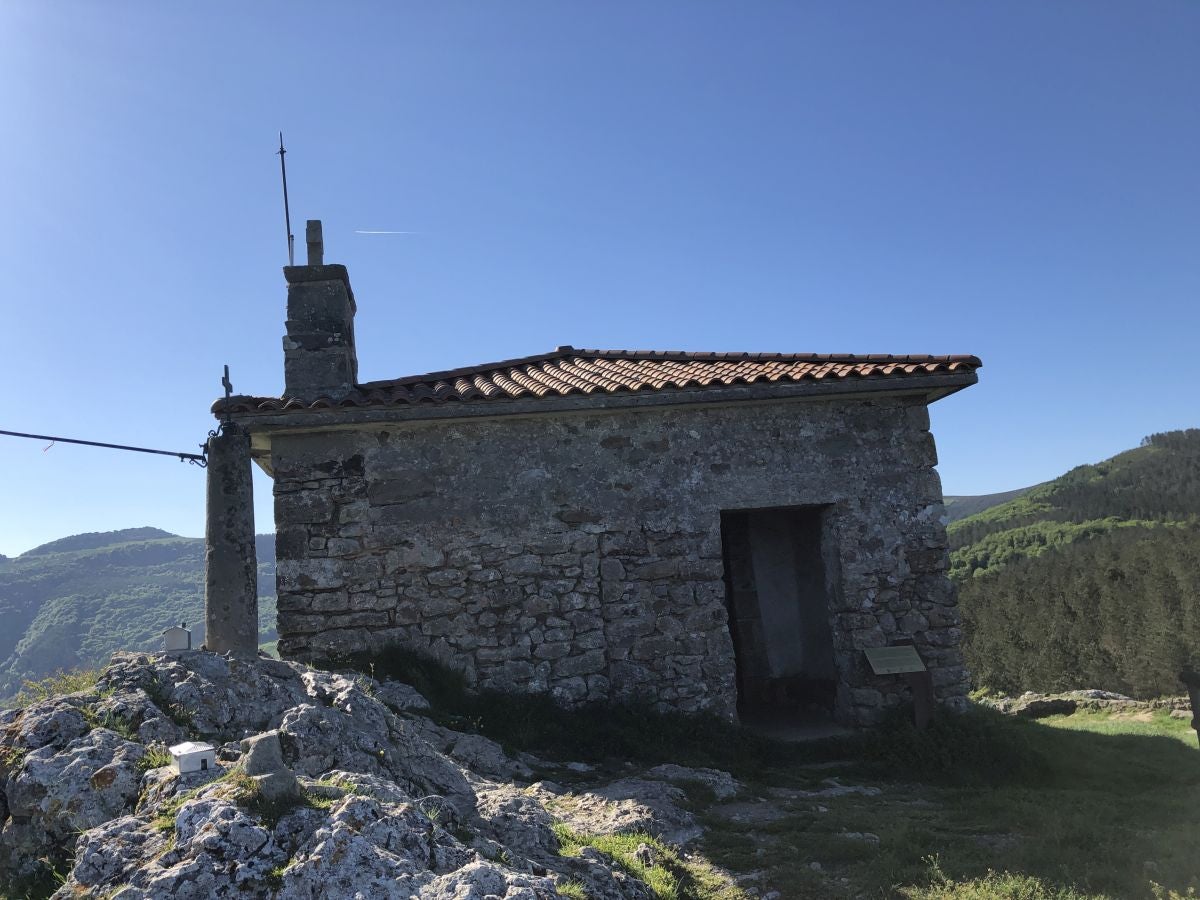 Fotos: Aitzorrotz, una cima con mucha historia