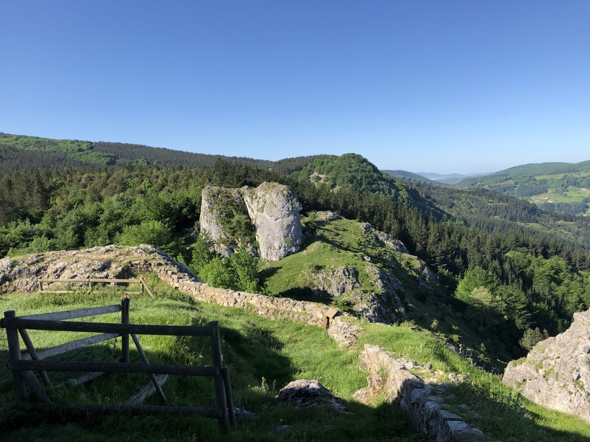 Fotos: Aitzorrotz, una cima con mucha historia