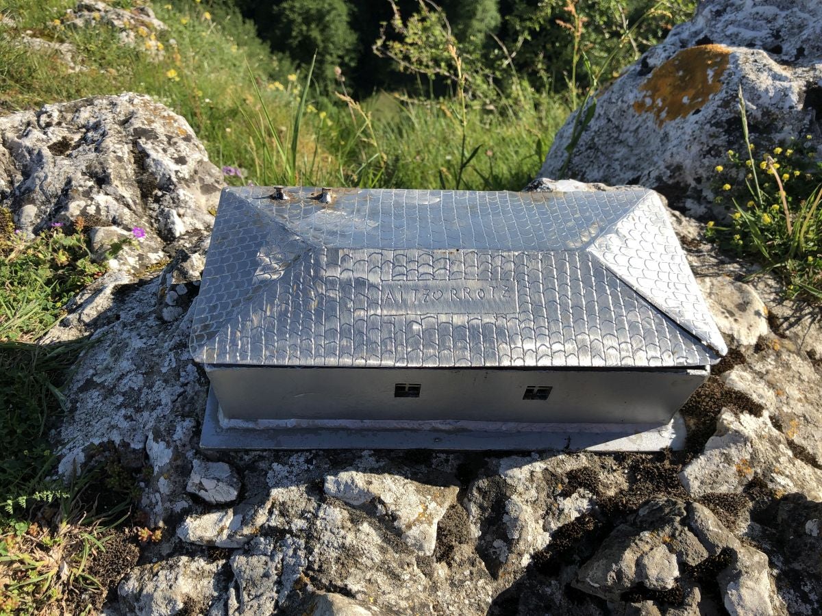 Fotos: Aitzorrotz, una cima con mucha historia