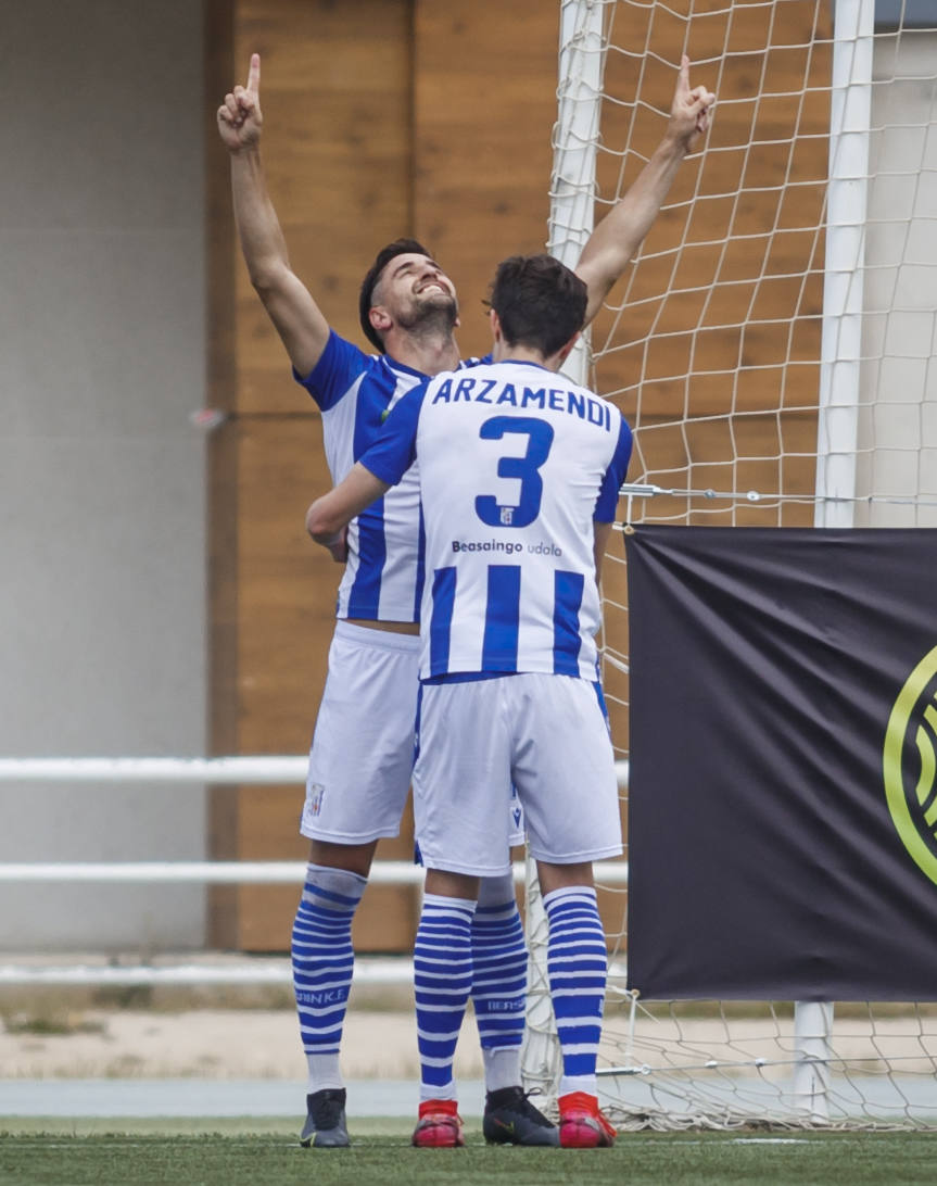 Fotos: El Beasain hace historia y asciende a Segunda RFEF