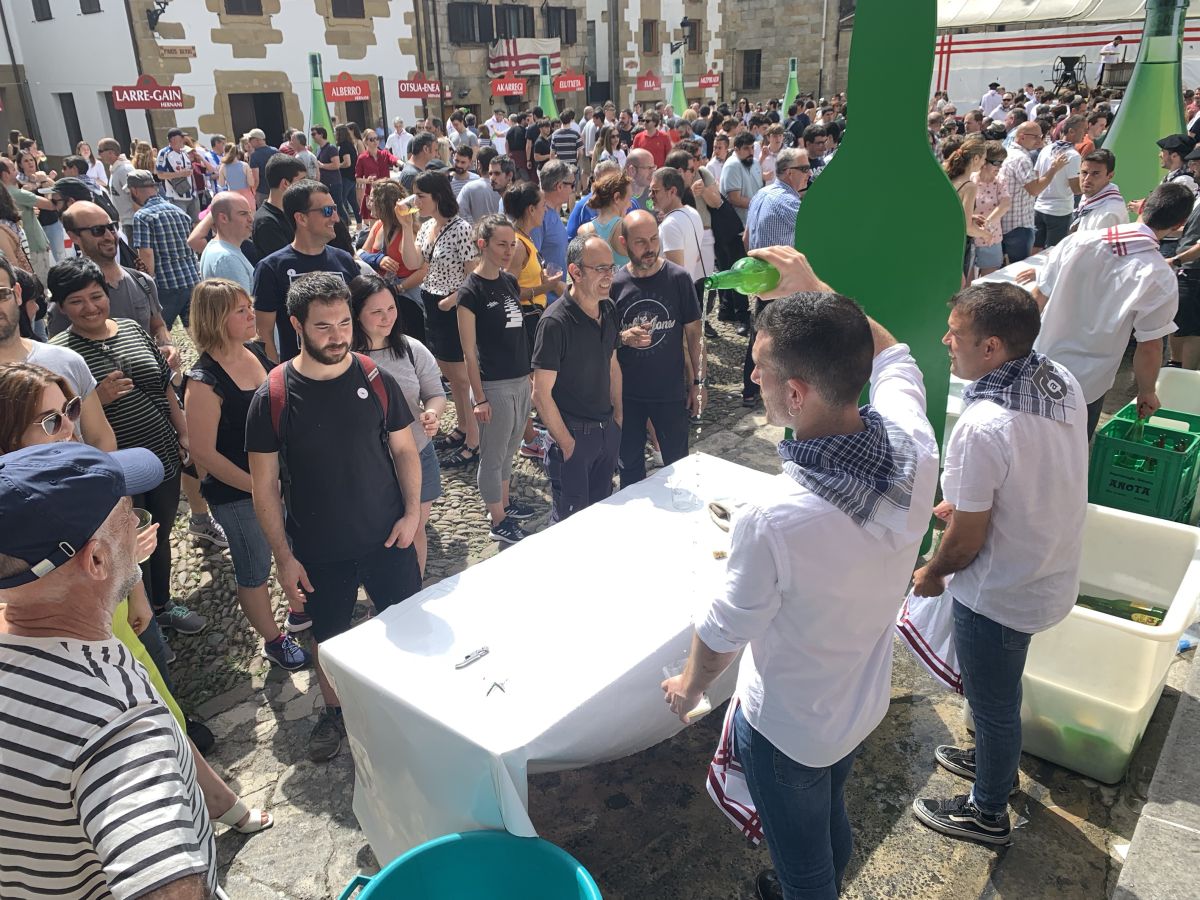 Fotos: Sagardo egun jendetsua Usurbilen