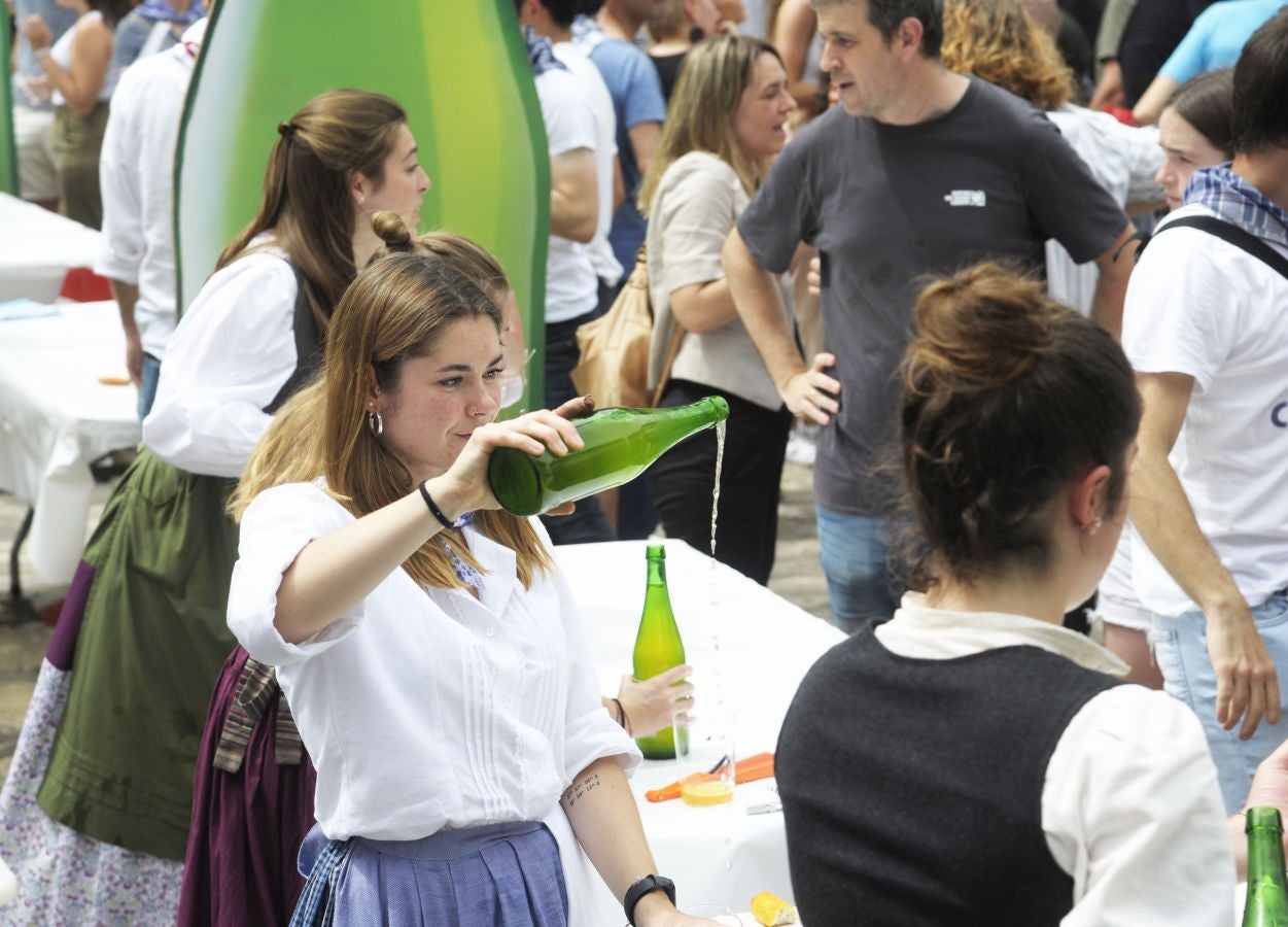 Fotos: Sagardo egun jendetsua Usurbilen