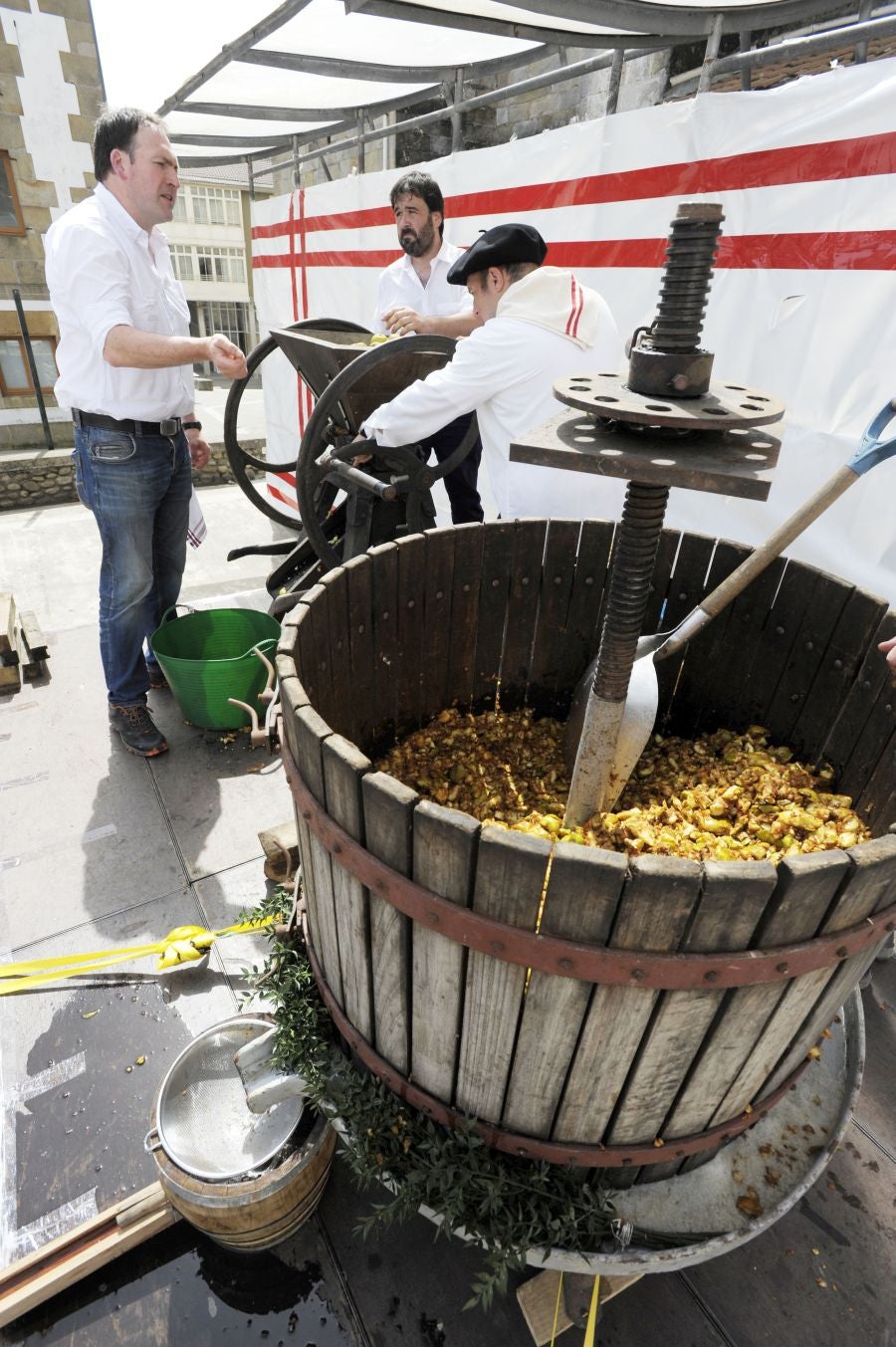 Fotos: Sagardo egun jendetsua Usurbilen