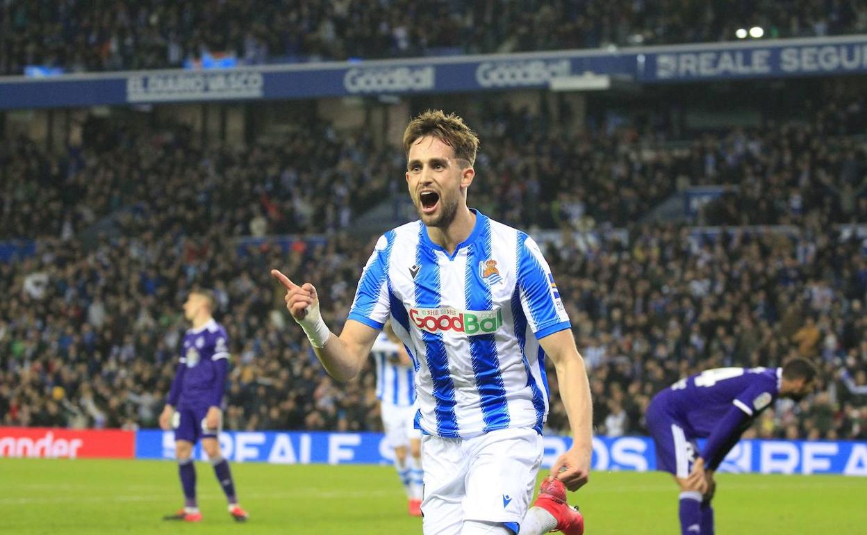 Januzaj, en plena celebración de un gol. 