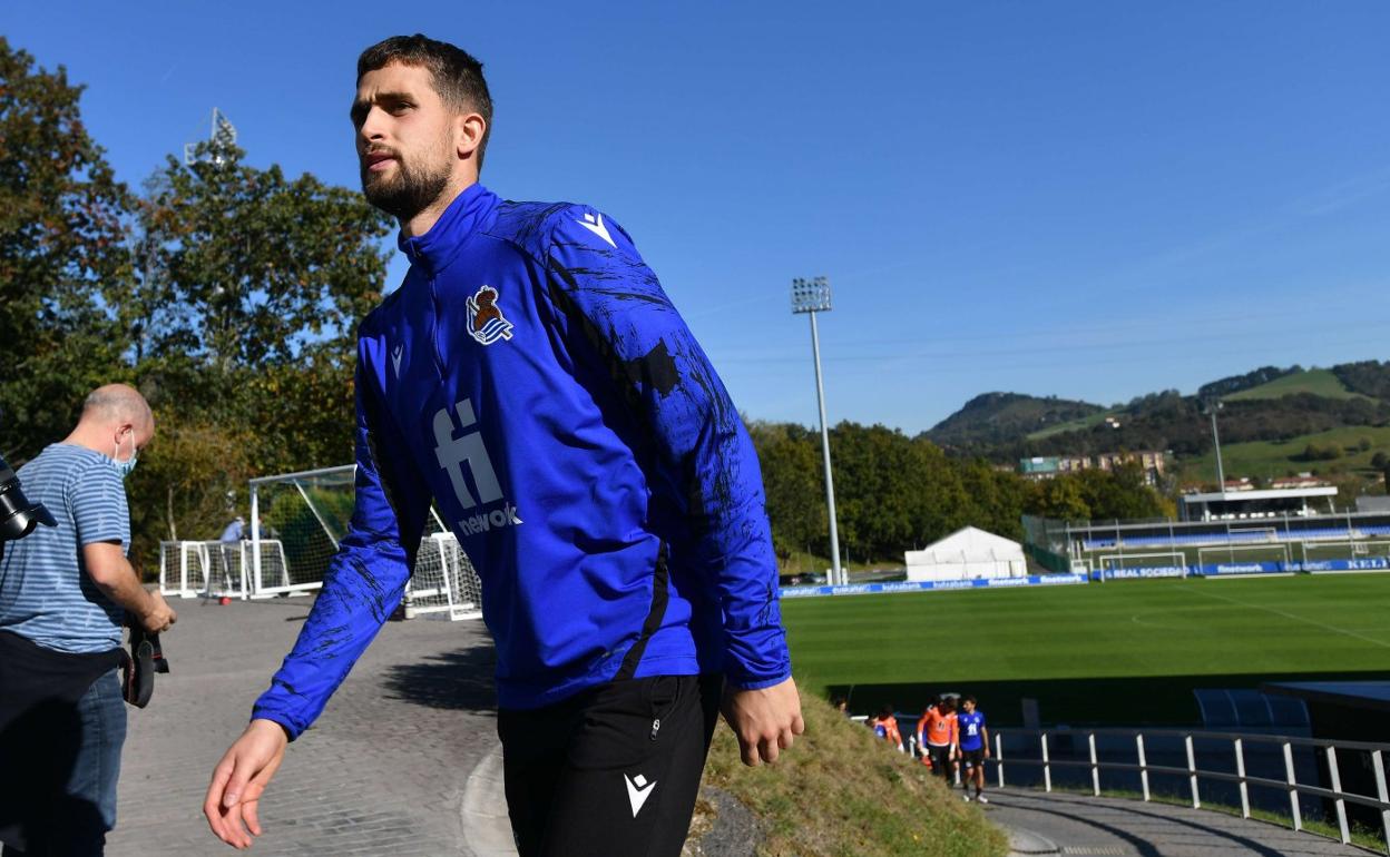 Januzaj, en el que ha sido su lugar de trabajo cotidiano durante cinco años. 