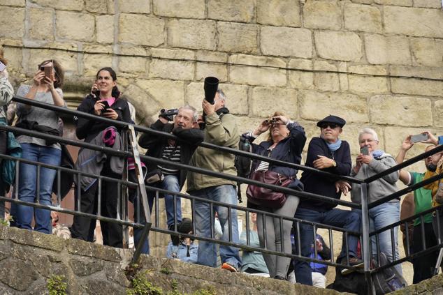Fotos de los barcos del Itsa FEstibala en La bahía de Pasaia