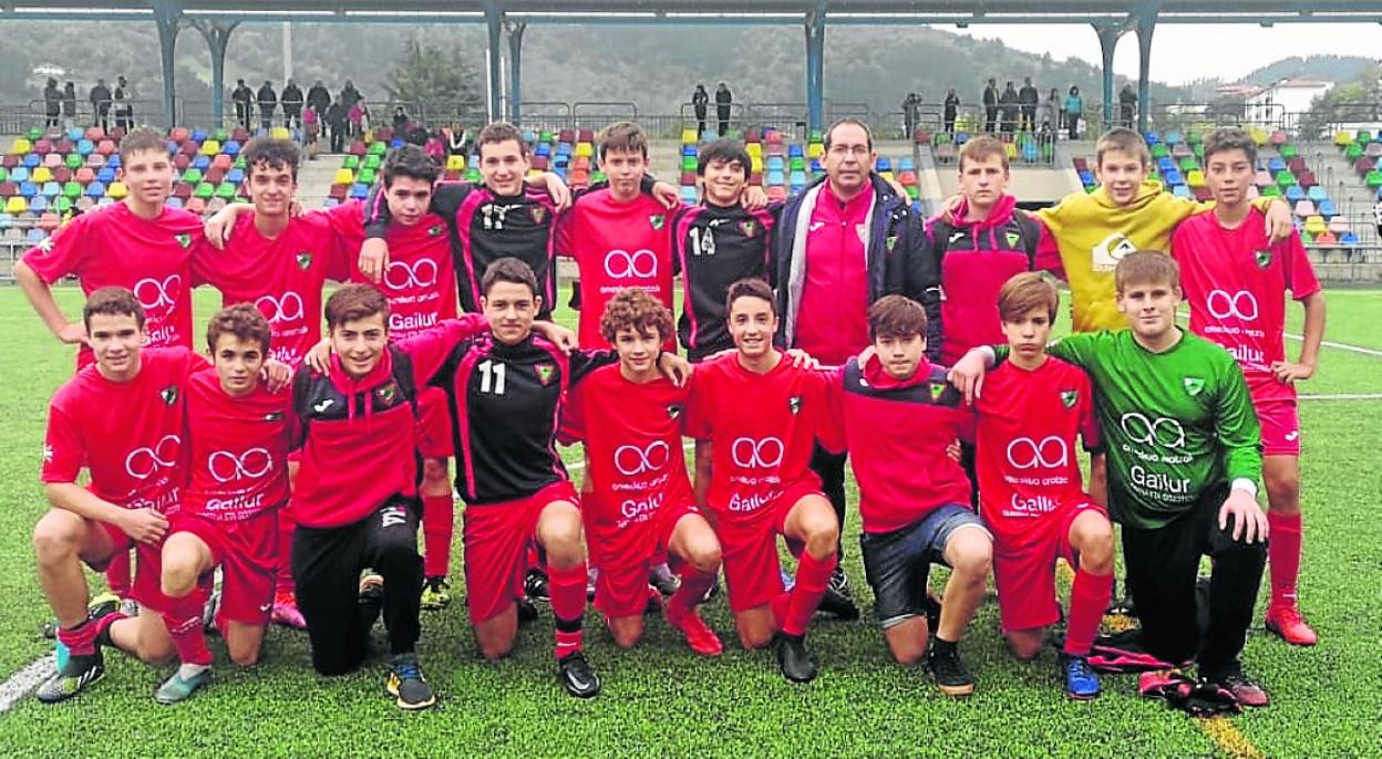 Kadete mailako futbol taldeari bukatu zaio denboraldia. 
