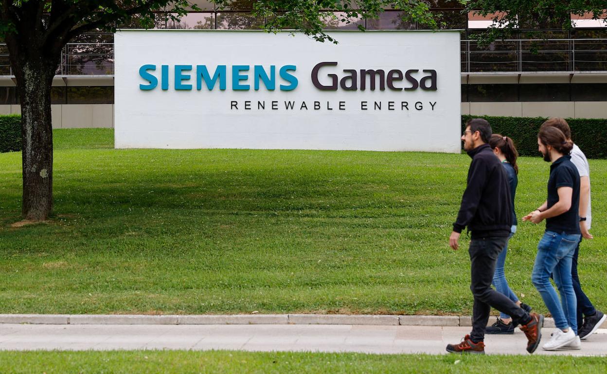 Proveedores guipuzcoanos de la firma confían en mantener su posición