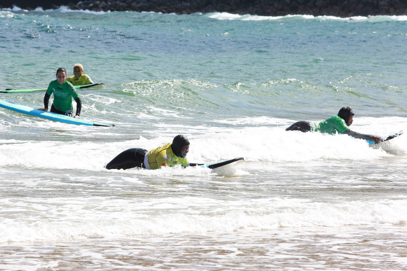 Fotos: Surfeando las adversidades