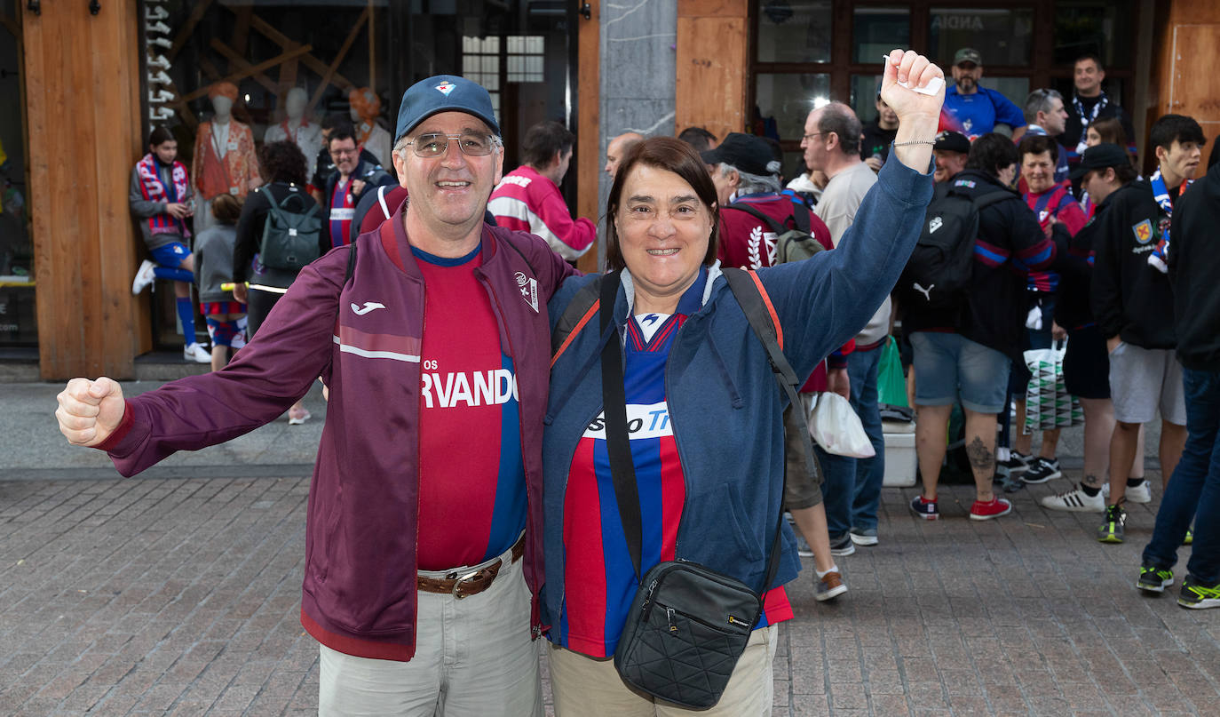 Fotos: La afición se vuelca con el Eibar