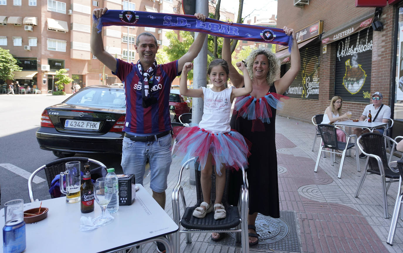 Fotos: La afición se vuelca con el Eibar