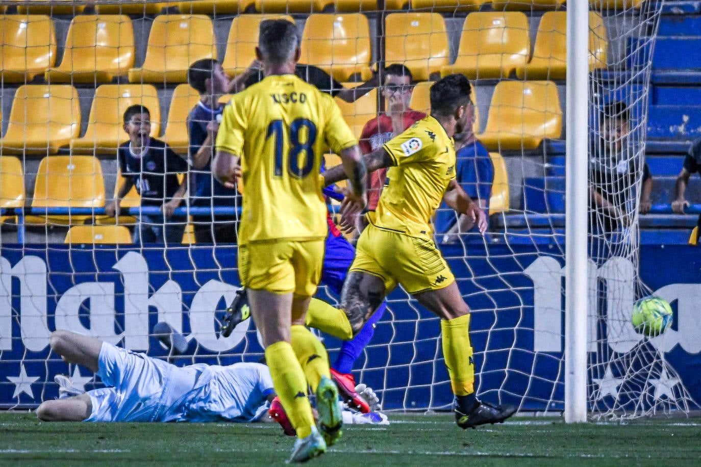 Fotos: Las imágenes del partido entre el Alcorcón y el Eibar