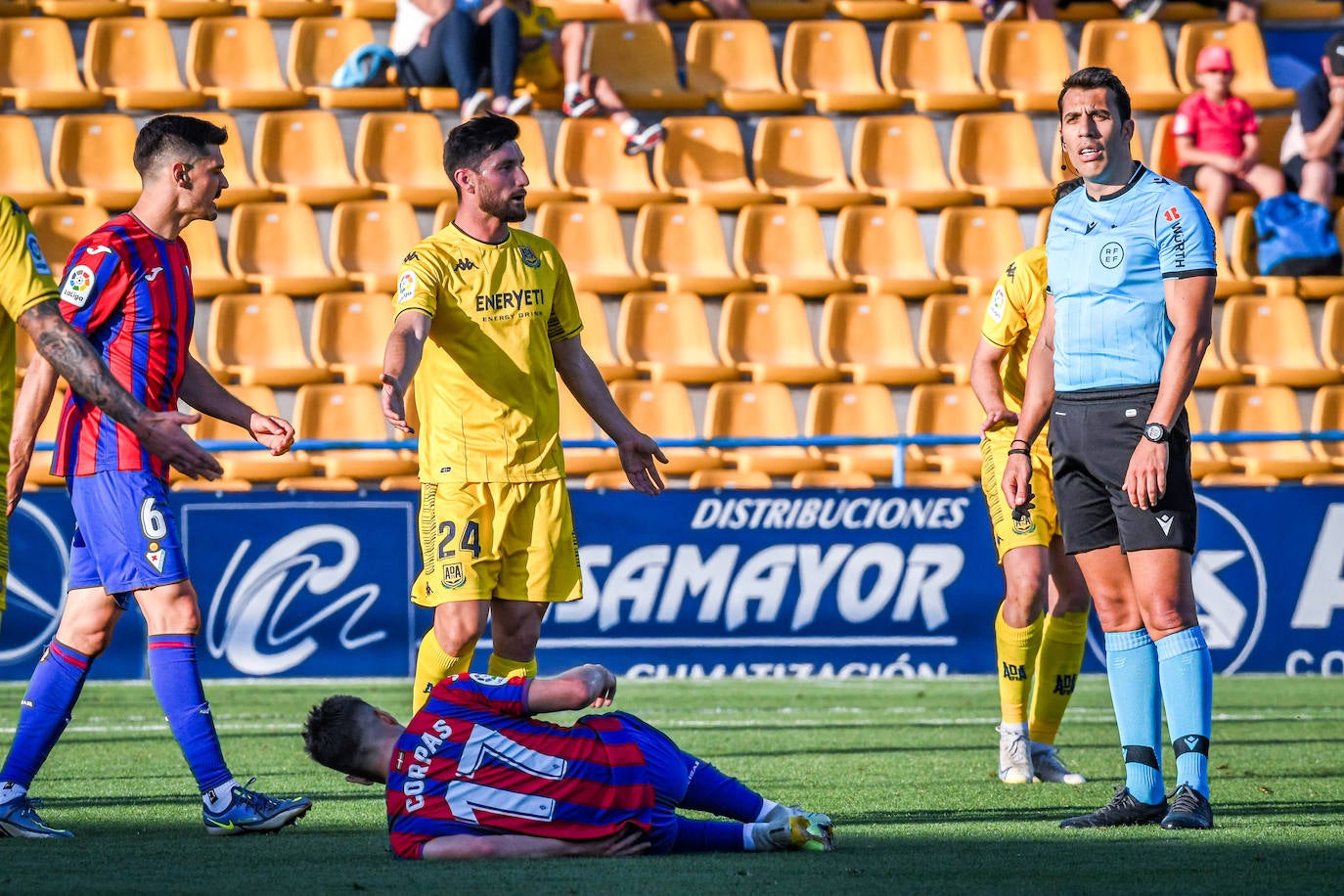 Fotos: Las imágenes del partido entre el Alcorcón y el Eibar