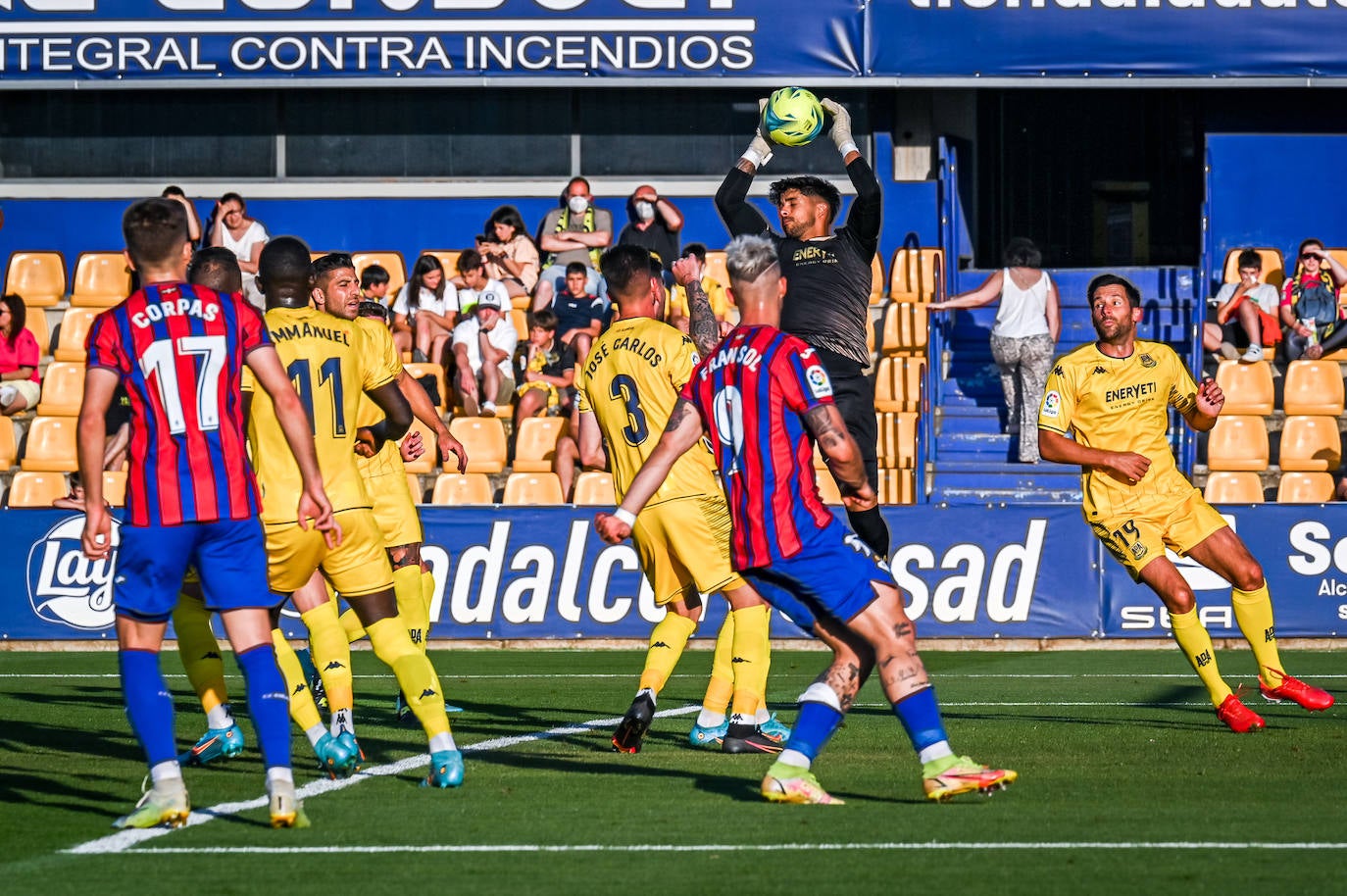 Fotos: Las imágenes del partido entre el Alcorcón y el Eibar