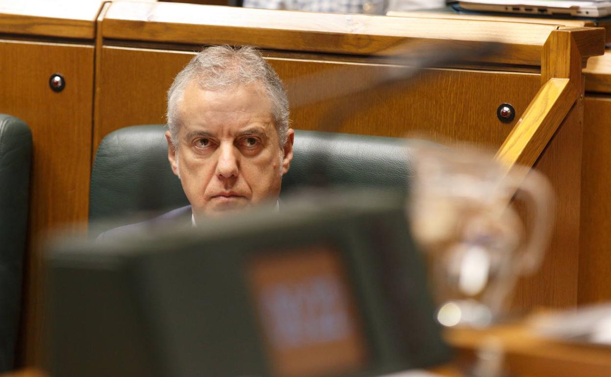 Iñigo Urkullu, durante el pleno de control de este viernes en Vitoria. 