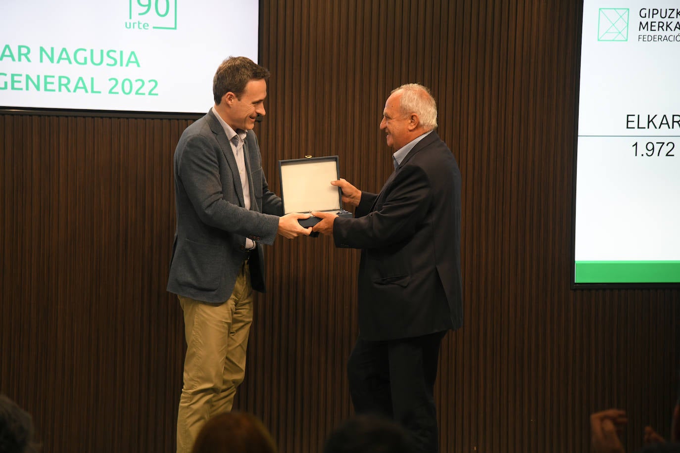 Fotos: La Federación Mercantil pide las instituciones «remar con el comercio en la misma dirección»