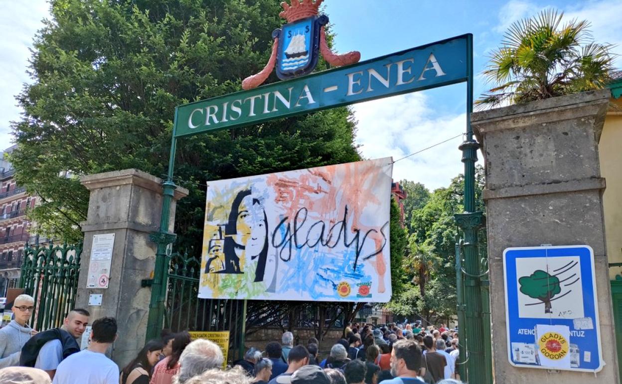 Eguzki y Gladys Gogoan recuerdan a Gladys del Estal en el 43 aniversario de su muerte