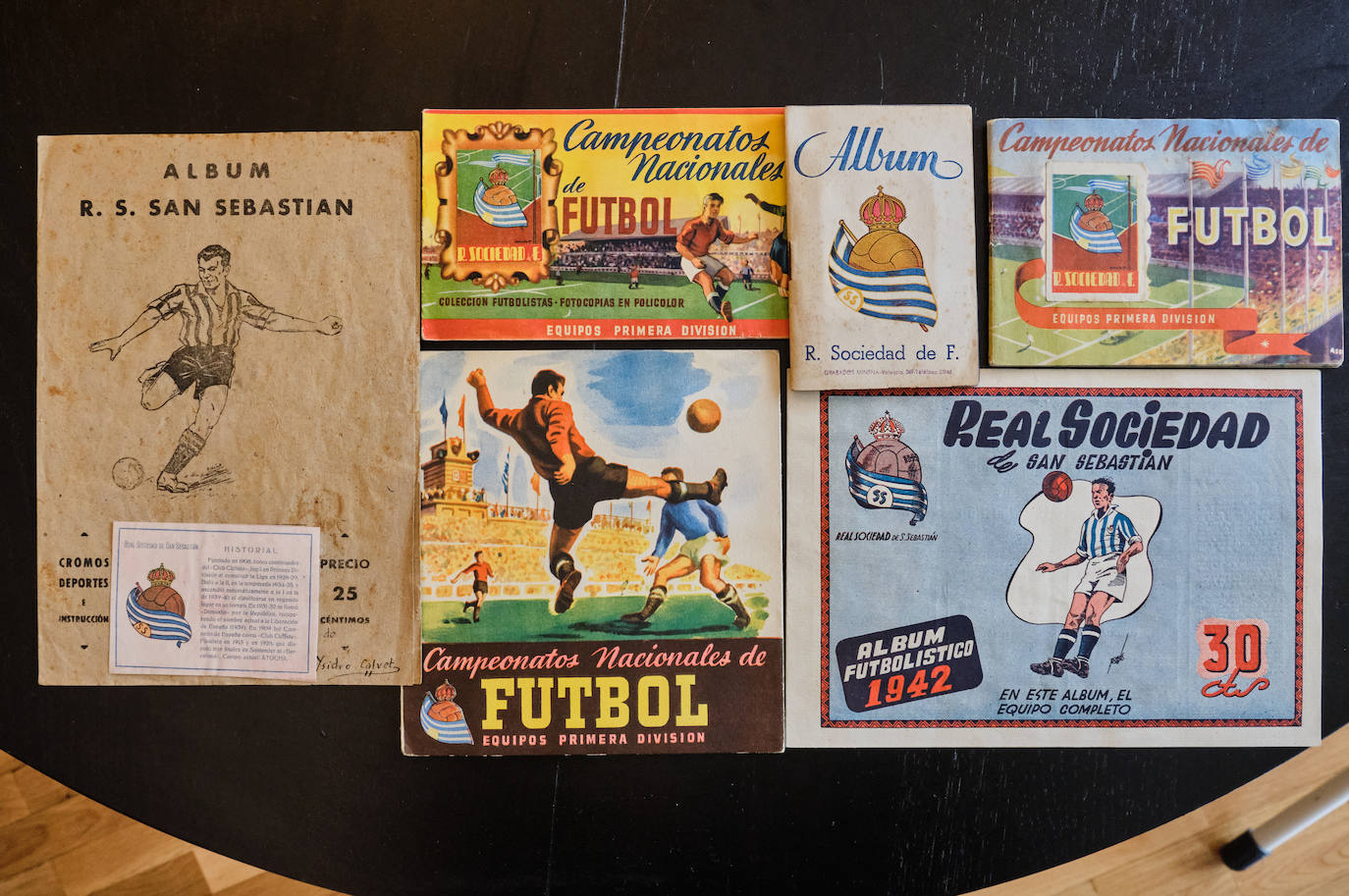 Fotos: 6.000 cromos para revivir la historia de la Real Sociedad