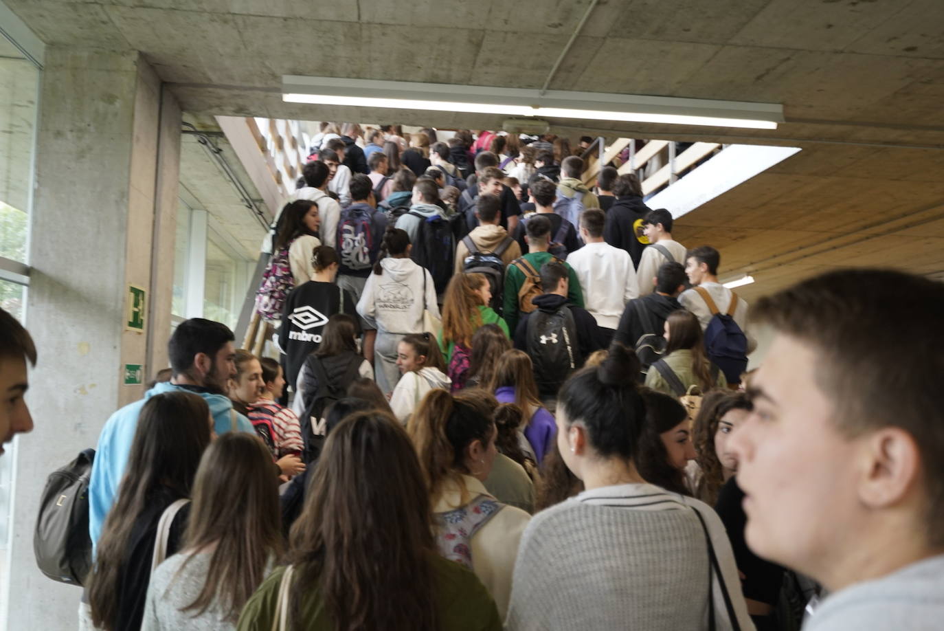 Fotos: 12.767 estudiantes vascos afrontan desde hoy la prueba de Selectividad