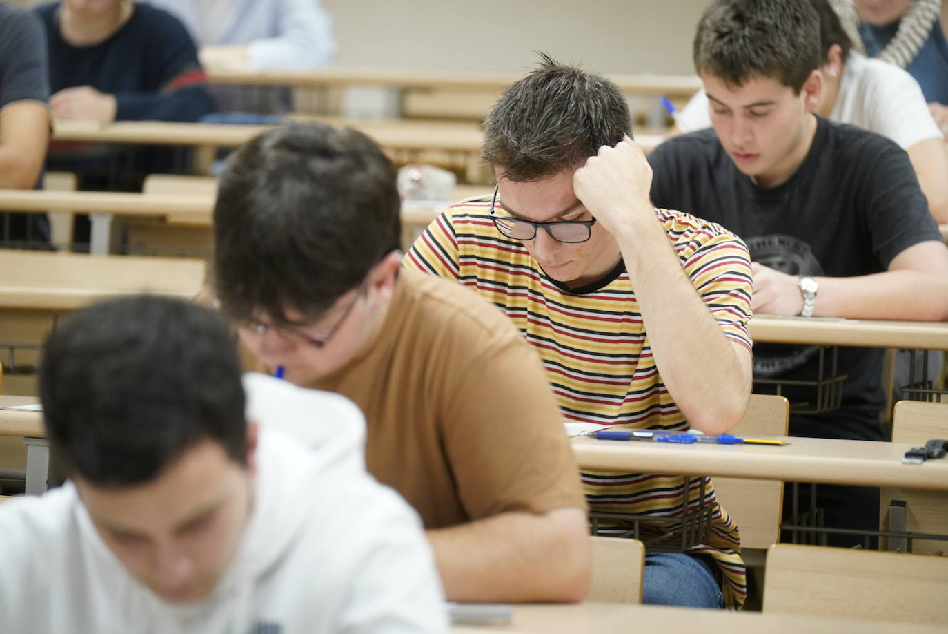 Fotos: 12.767 estudiantes vascos afrontan desde hoy la prueba de Selectividad