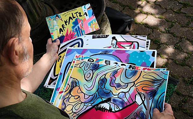 Arkaltza proiektuari dagokion liburua, eta kamishibai motako kontakizunera egokitutako marrazkiak. 