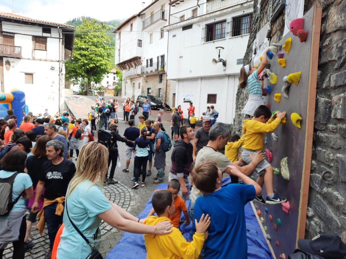 Fotos: La fiesta de las escuelas pequeñas en Errezil