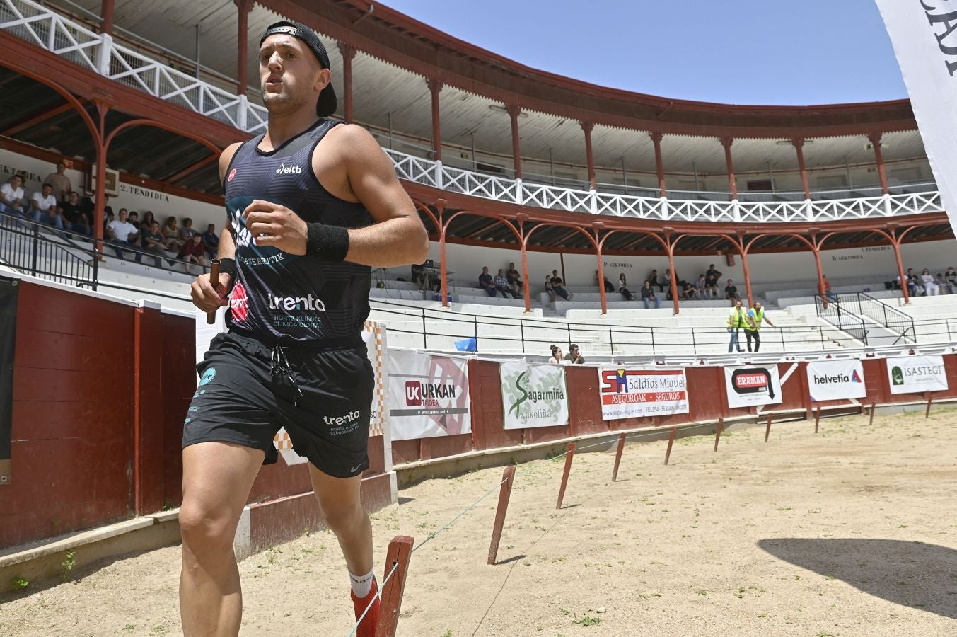 Ha invertido junto a Gorka Etxeberria 39 minutos y 45 segundos en la final del Pentatlón. 