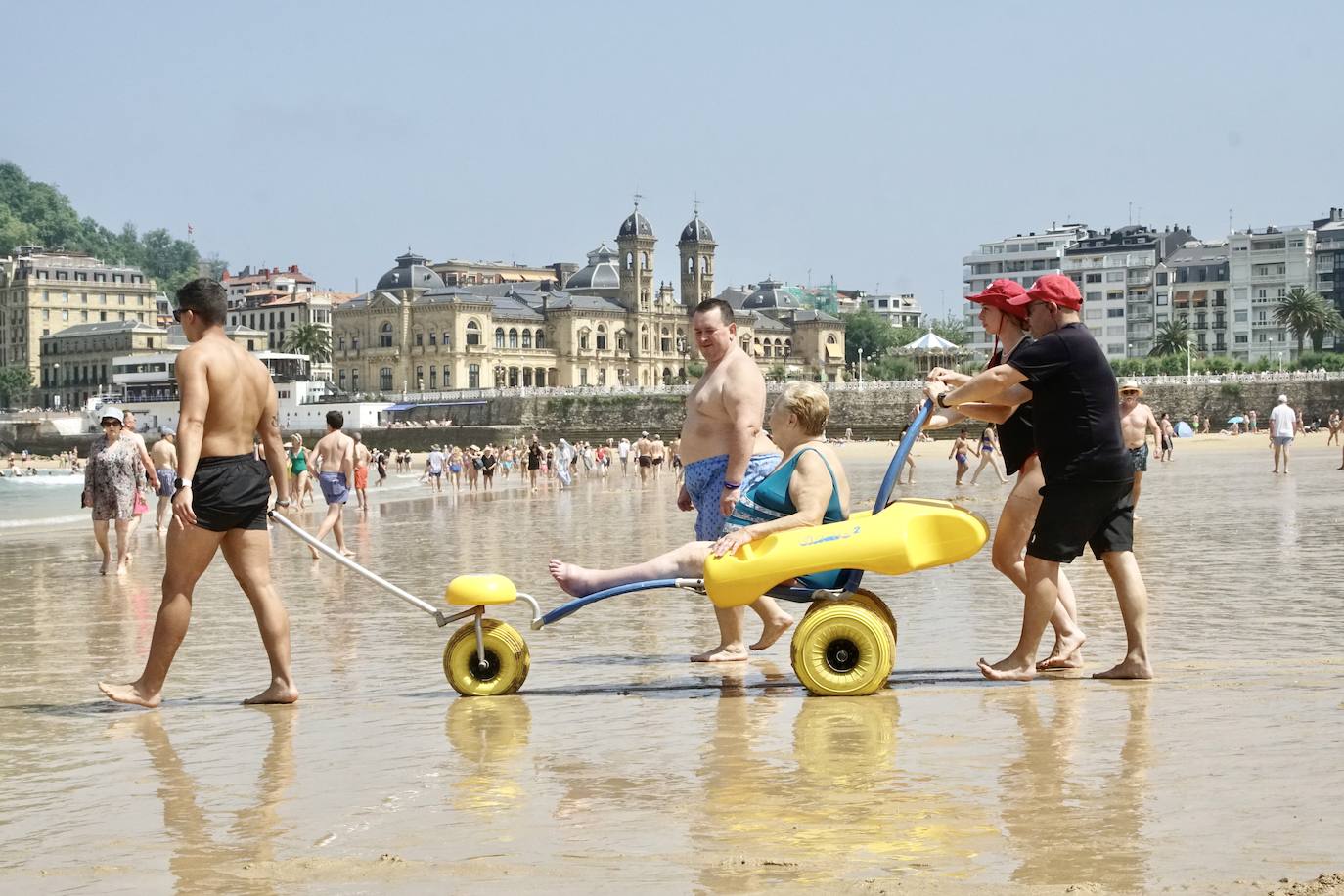 Fotos: Arranca la temporada de playas en Donostia