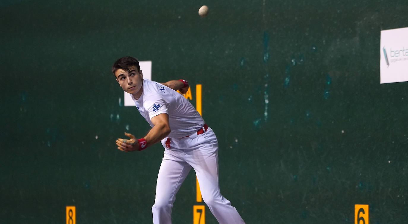 Fotos: Oiartzun pasa por encima de Azpeitia y se lleva el Interpueblos