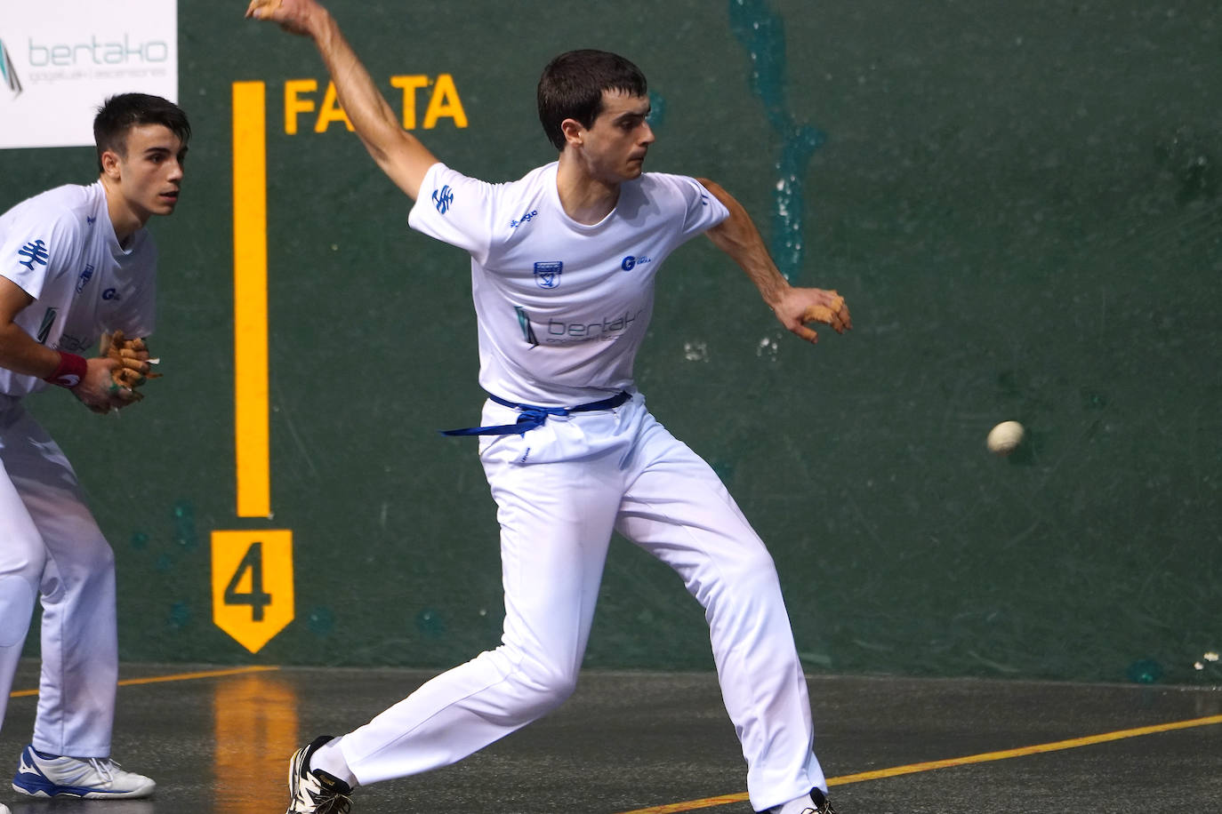 Fotos: Oiartzun pasa por encima de Azpeitia y se lleva el Interpueblos