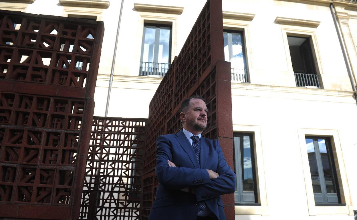 Carlos Iturgaiz, en el Parlamento Vasco.