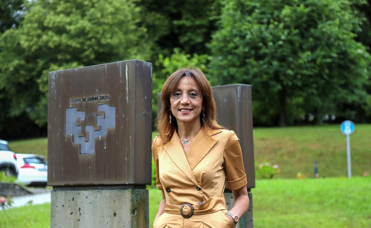 La rectora de la UPV/EHU destaca la vuelta a la normalidad en el final del curso académico.