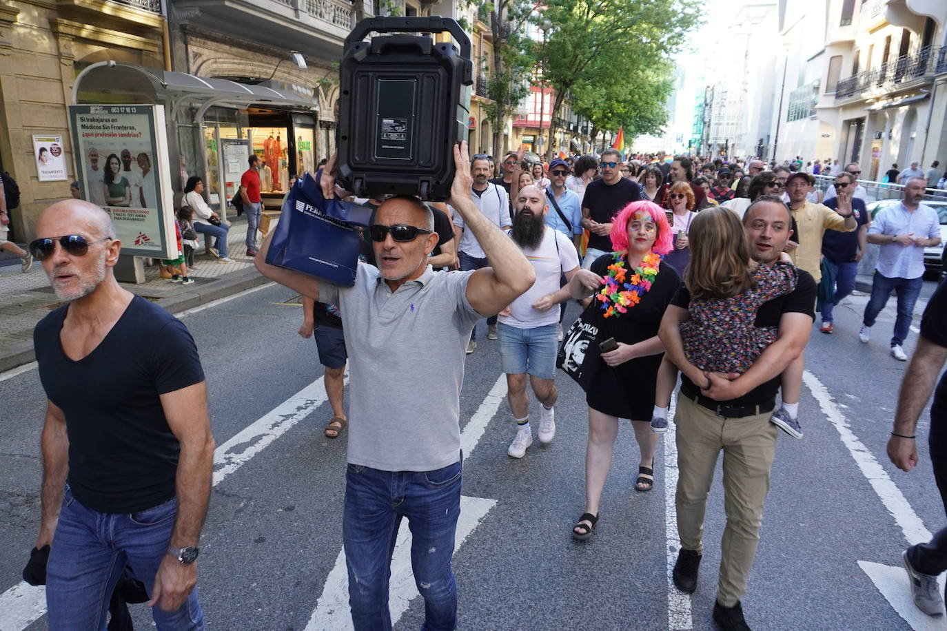 Fotos: Gipuzkoa arcoíris, entre la fiesta y la reivindicación