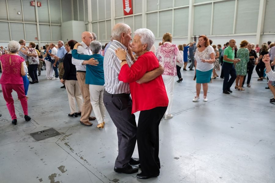 Fotos: Los mayores disfrutan de las fiestas