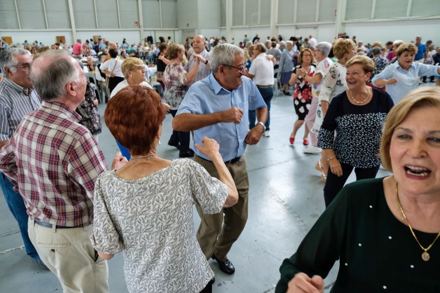 Fotos: Los mayores disfrutan de las fiestas
