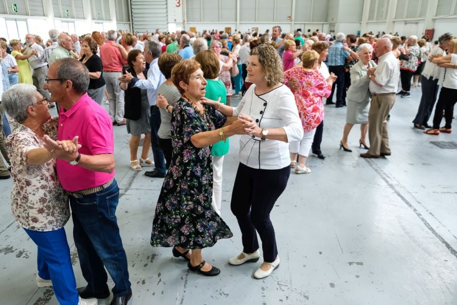 Fotos: Los mayores disfrutan de las fiestas