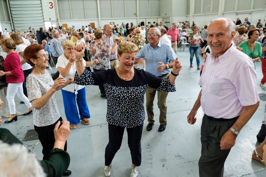 Fotos: Los mayores disfrutan de las fiestas
