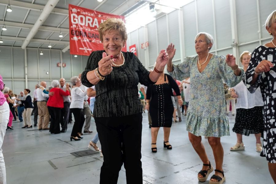 Fotos: Los mayores disfrutan de las fiestas