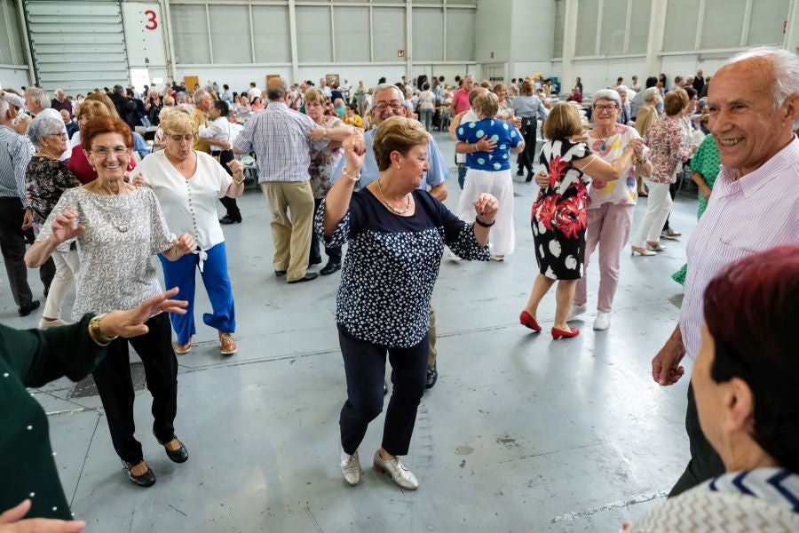 Fotos: Los mayores disfrutan de las fiestas