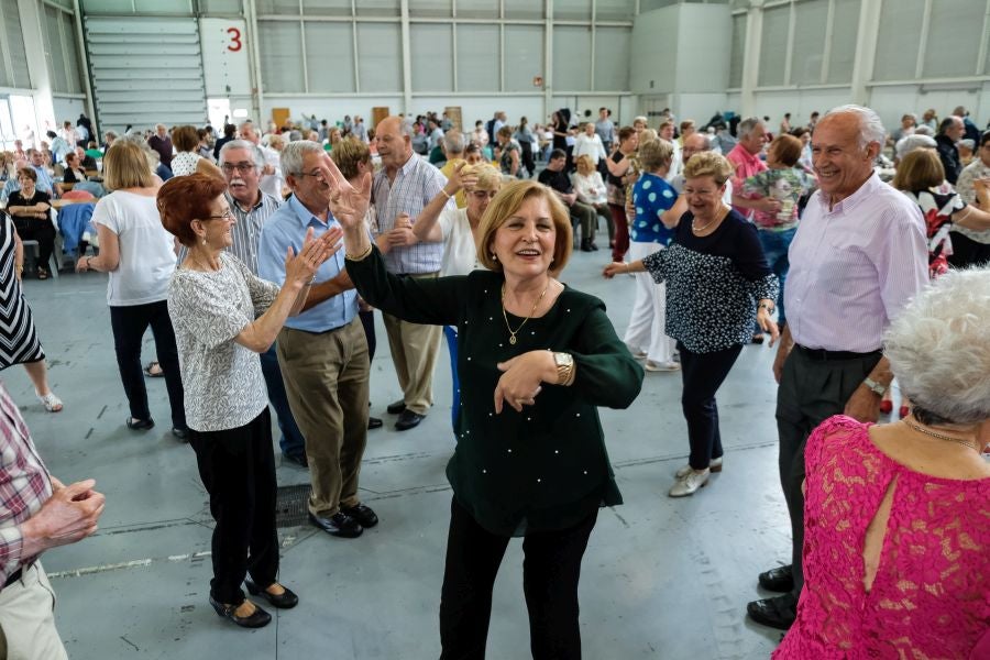 Fotos: Los mayores disfrutan de las fiestas