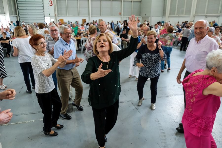 Fotos: Los mayores disfrutan de las fiestas