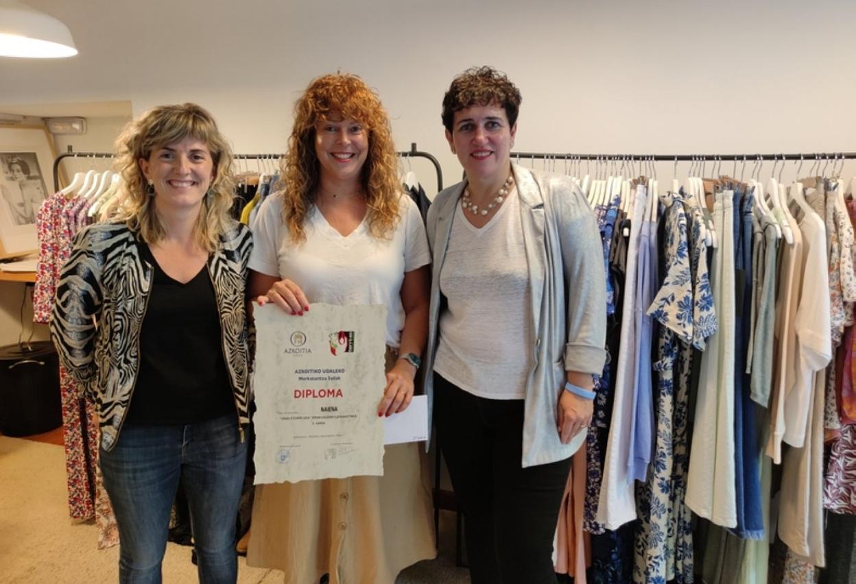 El tercer premio del concurso ha sido para la tienda de ropa Naiena.
