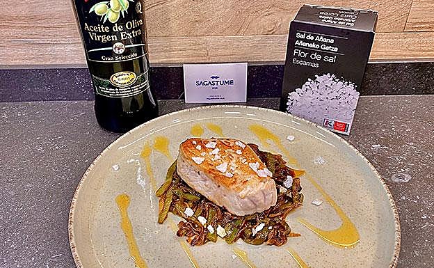 Receta de taco de bonito con piperrada