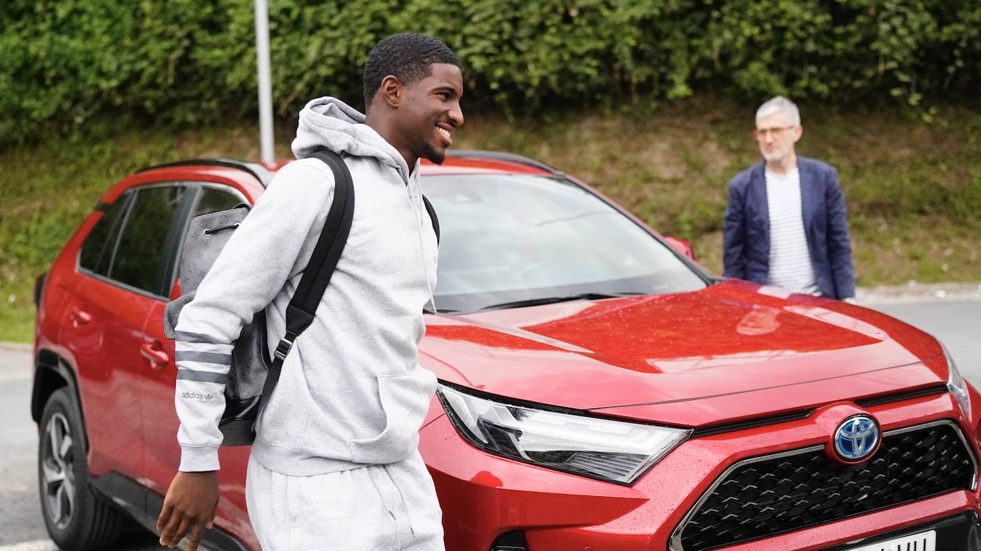 Fotos: Mohamed-Ali Cho conoce a sus nuevos compañeros