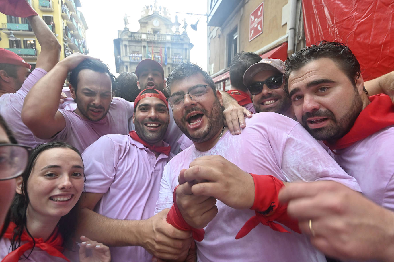 Fotos: Empapados en la fiesta de siempre