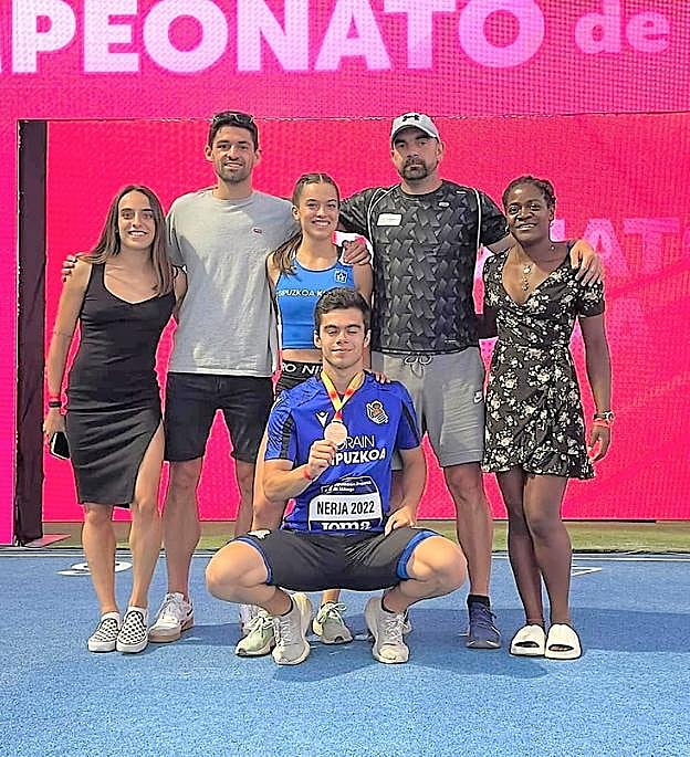 Atletas de Tolosaldea participantes en el Campeonato de España. 